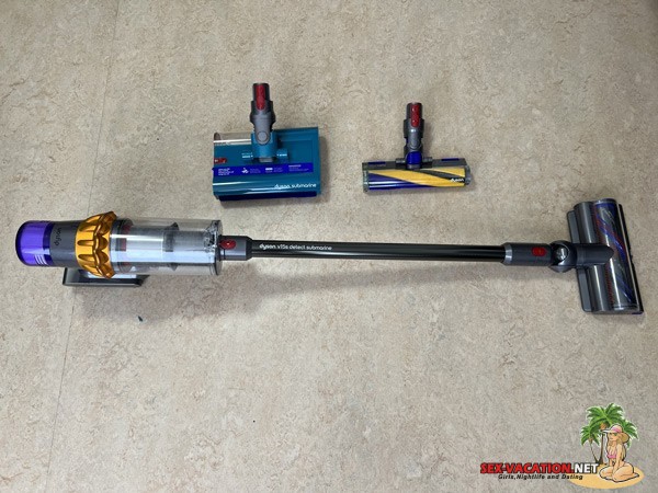 Dyson V15s